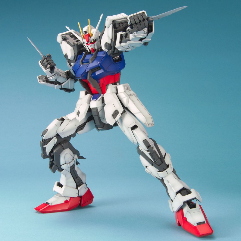 GAT X105 Strike Gundam 1/60 Scale Perfect Grade Model Bandai BUILT