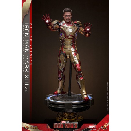 Iron Man 3 Iron Man Mark XLII (2.0) Scale Collectible Figure Hot Toys